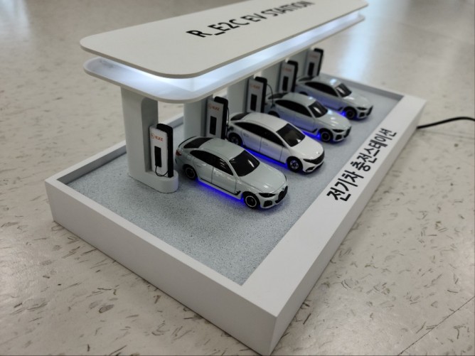 융복합 충전 스테이션 모형-(주)이투지